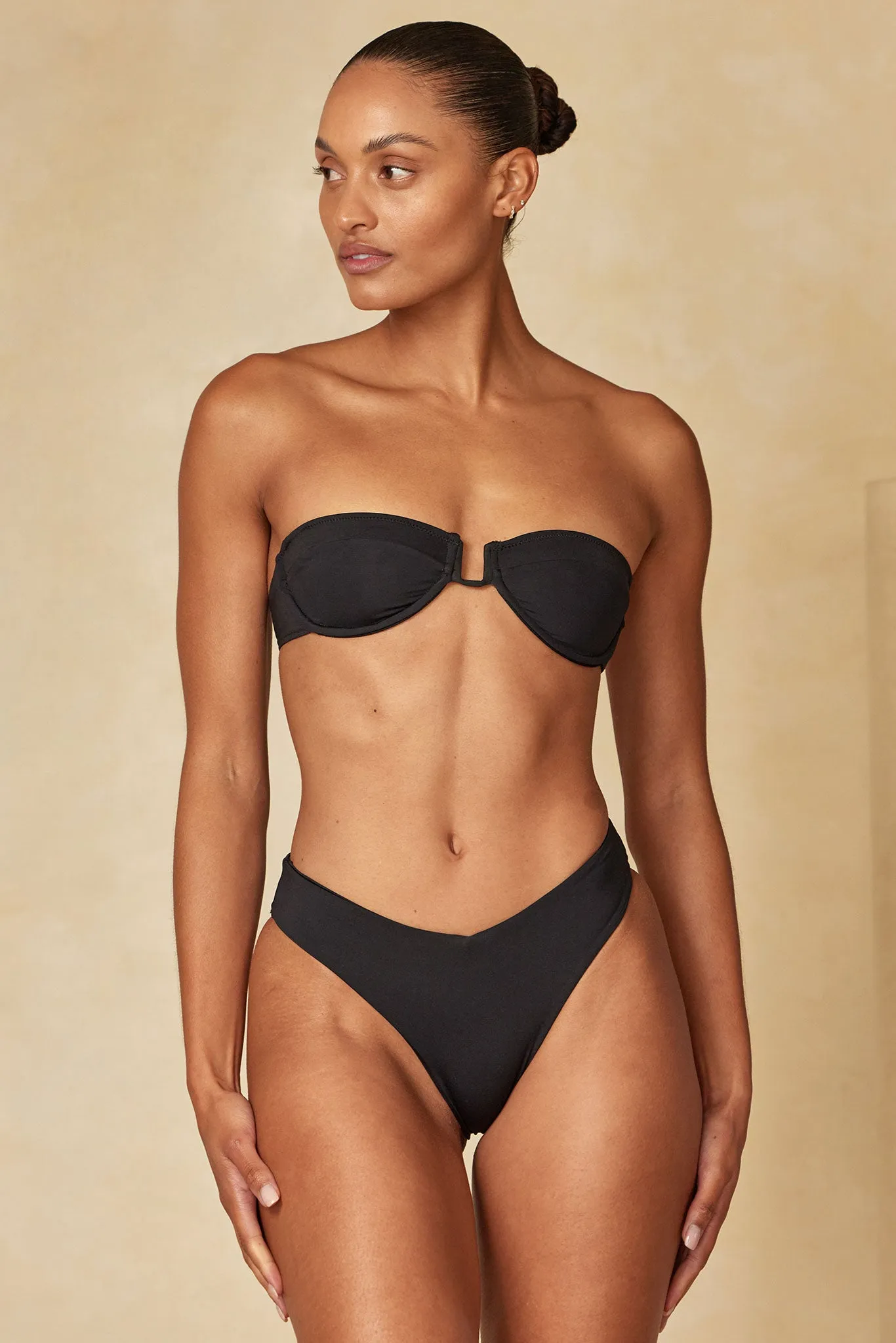 Cala Conta Top - Black Monday Swimwear